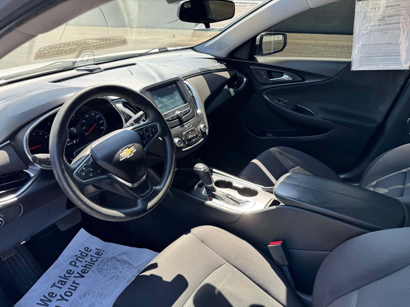 Used 2017 Chevrolet Malibu LT FWD image 10