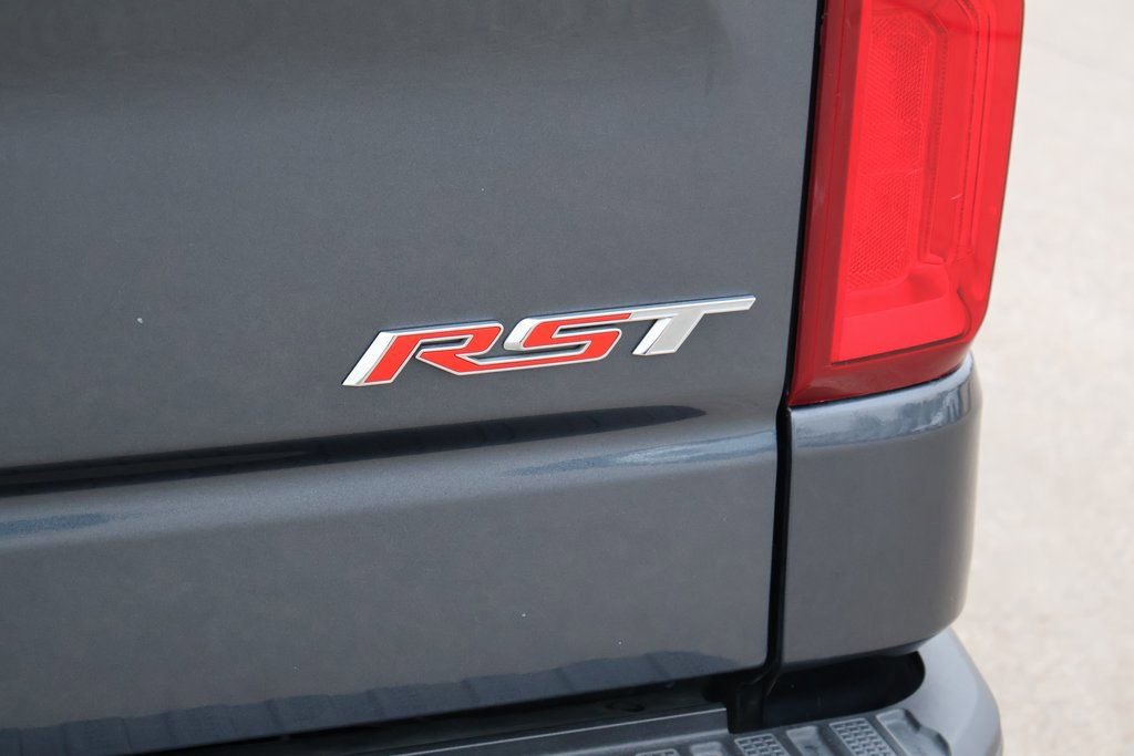 Used 2021 Chevrolet Silverado 1500 RST image 10
