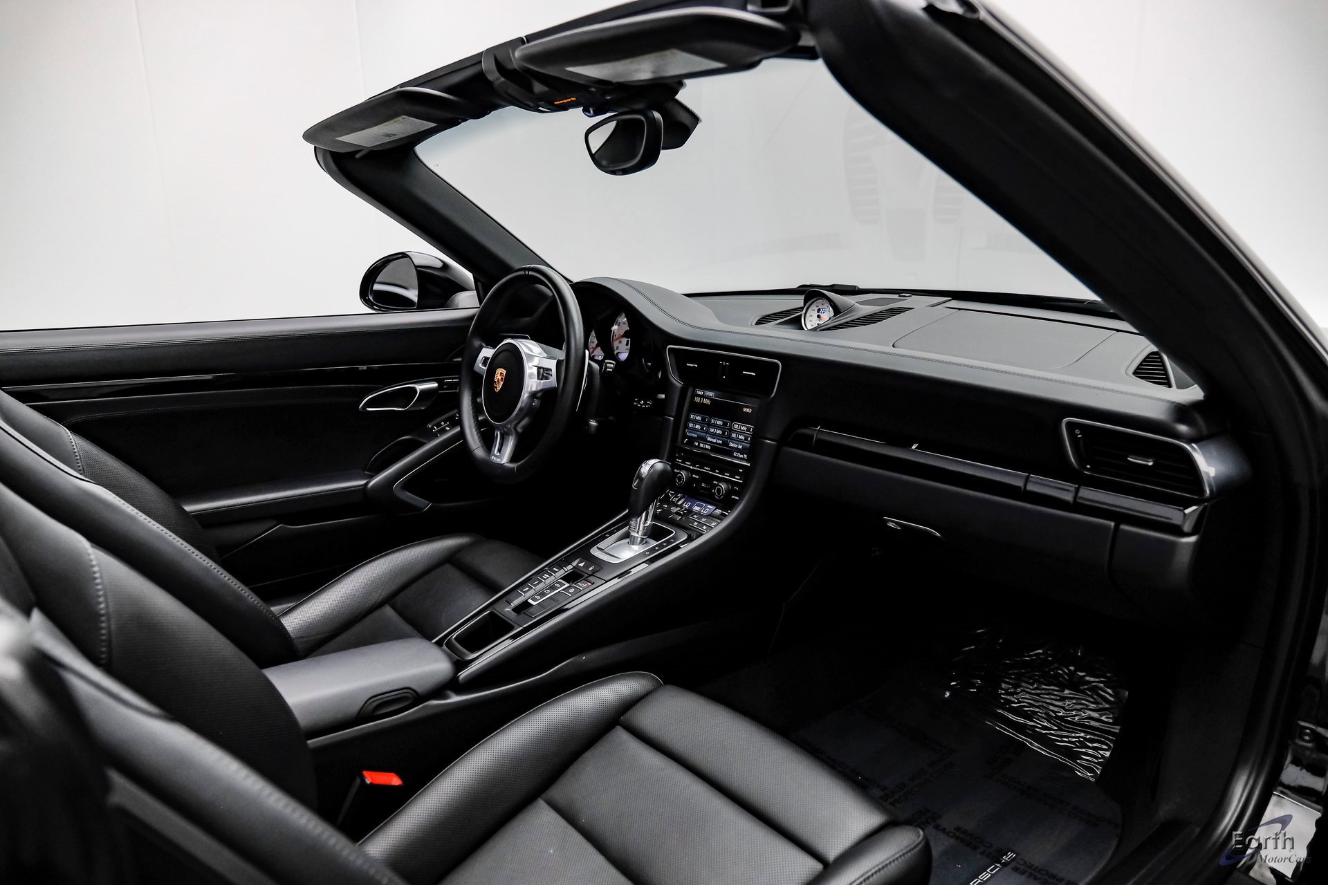 Used 2015 Porsche 911 Turbo image 50