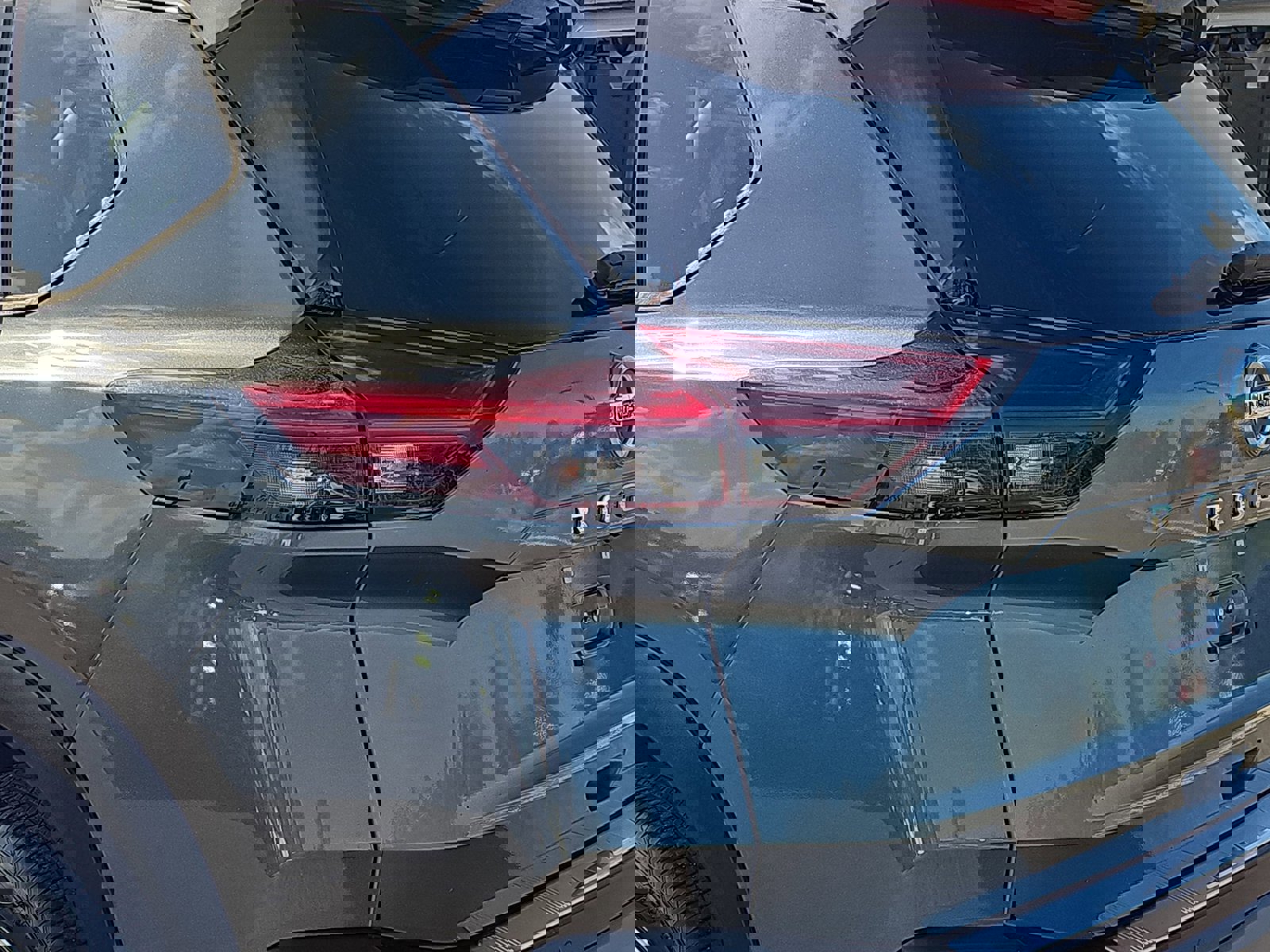 Used 2021 Nissan Rogue SV w/ Premium Package image 34