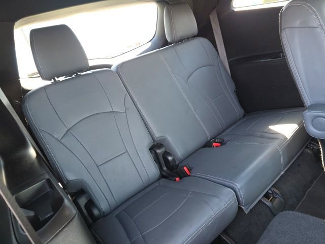 Used 2024 Buick Enclave Premium AWD/4WD image 57