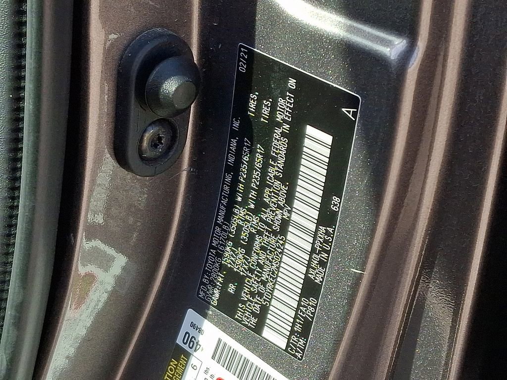 Used 2021 Toyota Sienna XLE image 28
