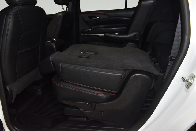 Used 2024 Chevrolet Traverse RS w/ LPO, Floor Liner Package AWD/4WD image 14