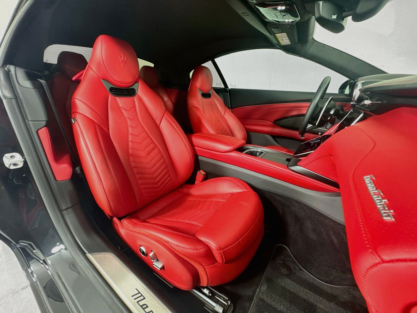 Used 2024 Maserati GranCabrio Trofeo AWD/4WD image 26
