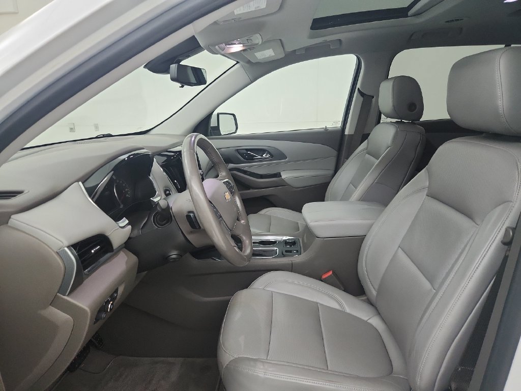 Used 2019 Chevrolet Traverse Premier w/ Driver Confidence II Package FWD image 19