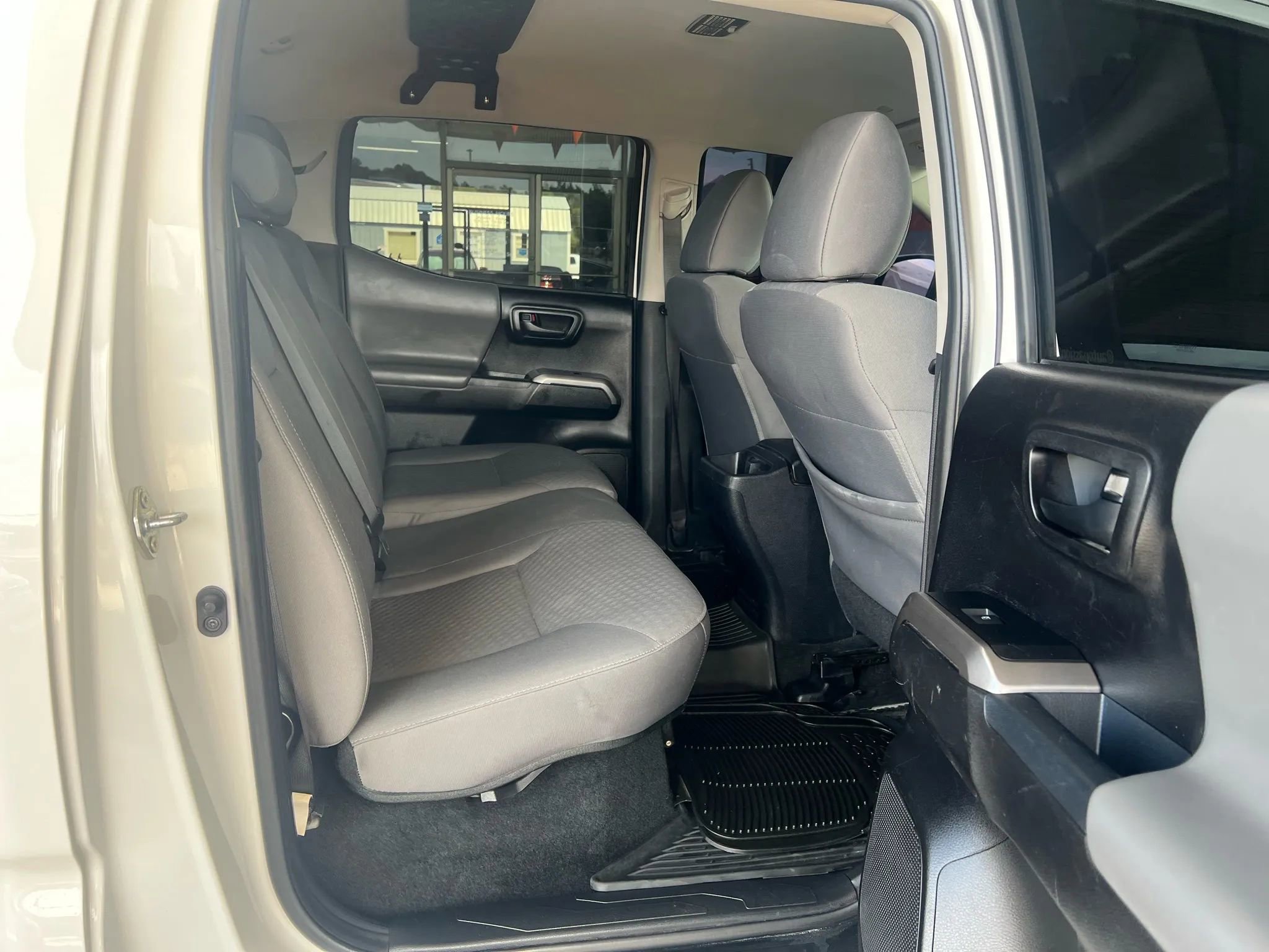 Used 2021 Toyota Tacoma SR5 image 31