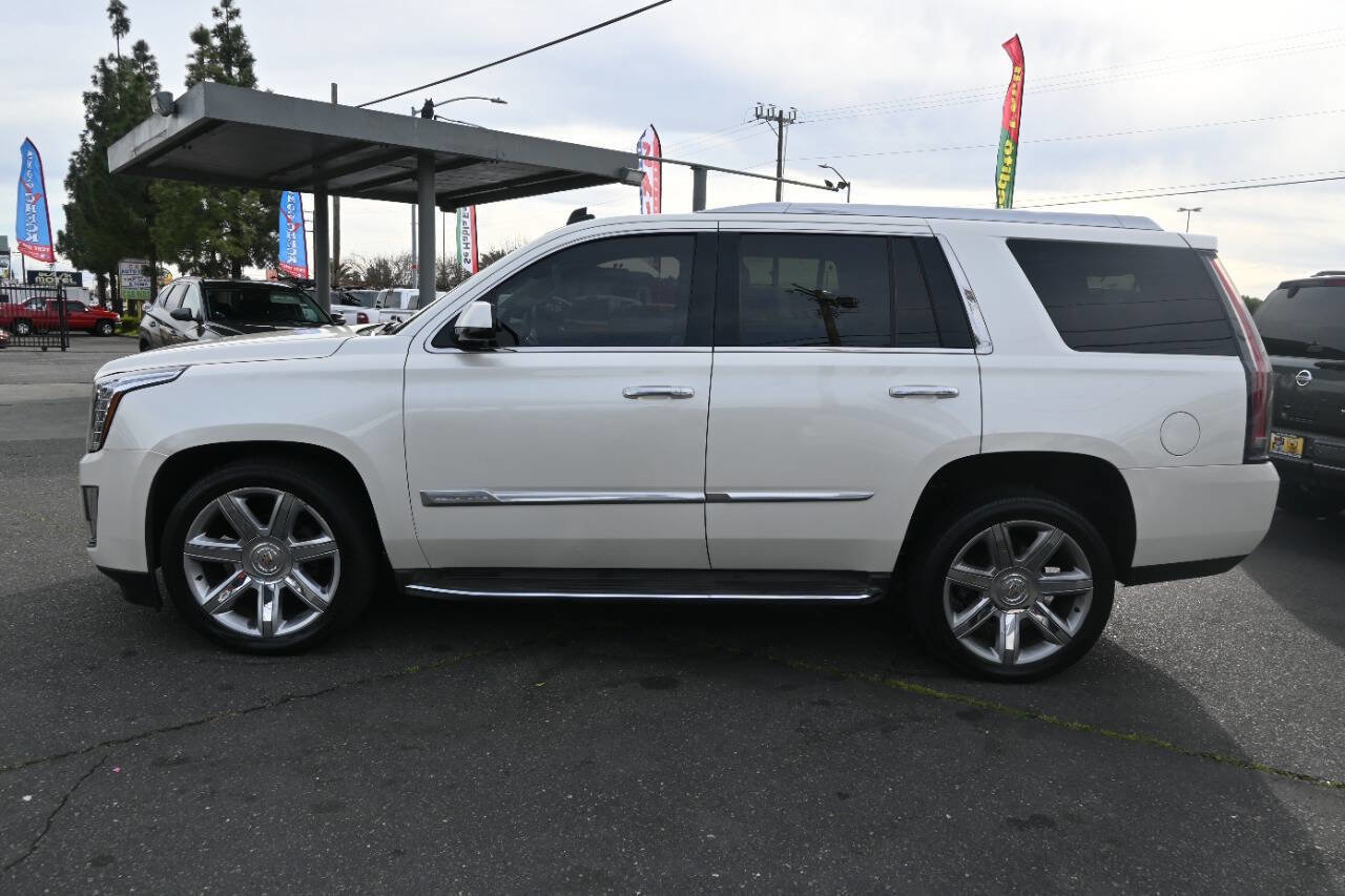 Used 2015 Cadillac Escalade Luxury RWD image 9
