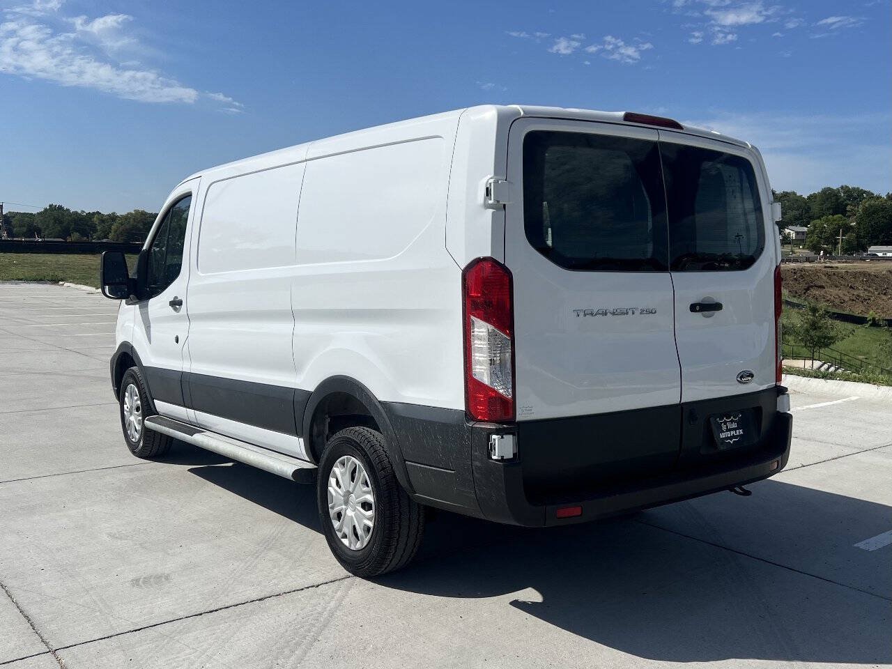 Used 2025 Ford Transit 250 Low Roof w/ Exterior Upgrade Package RWD image 5