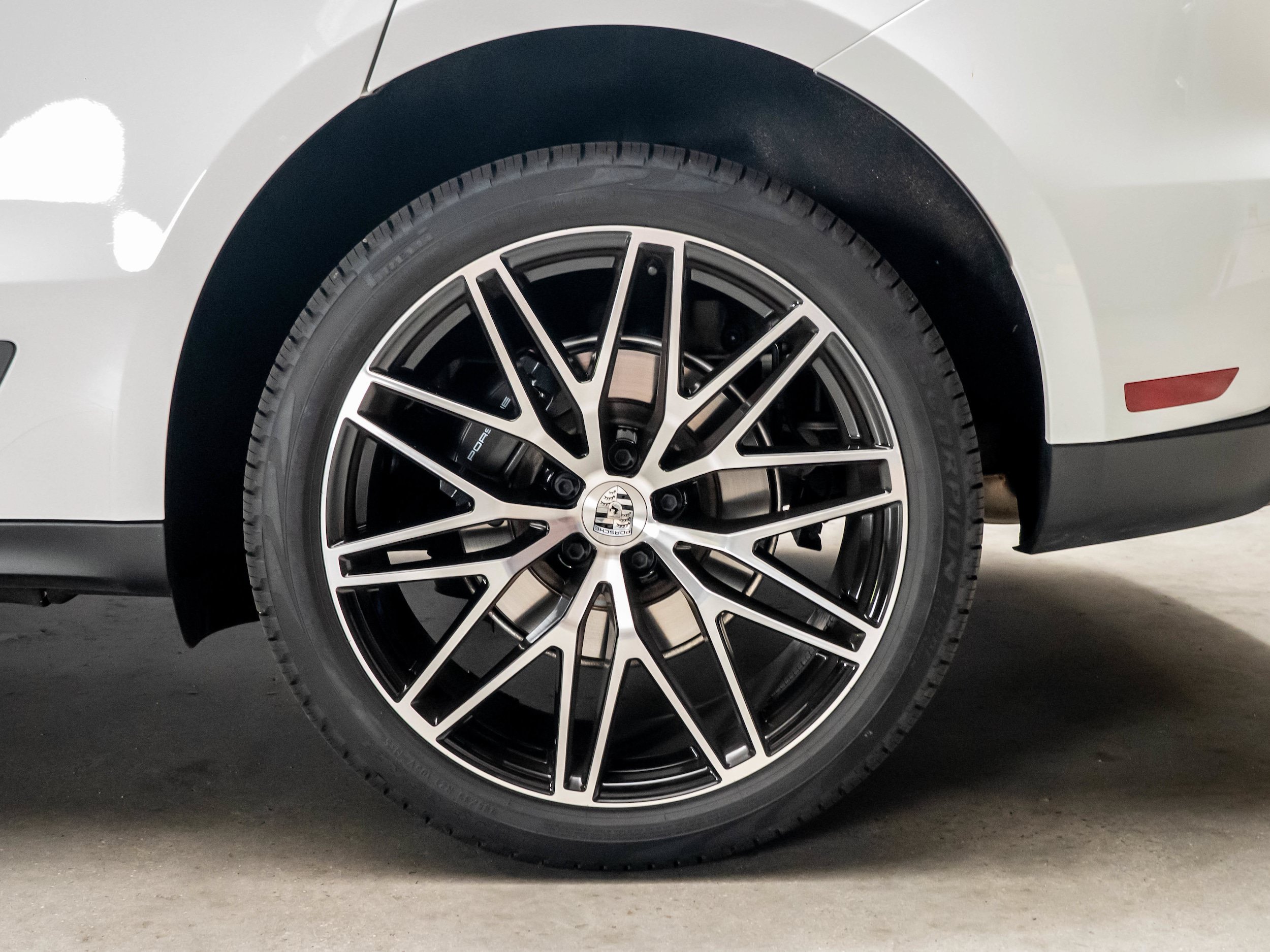 Certified 2026 Porsche Macan AWD/4WD image 17
