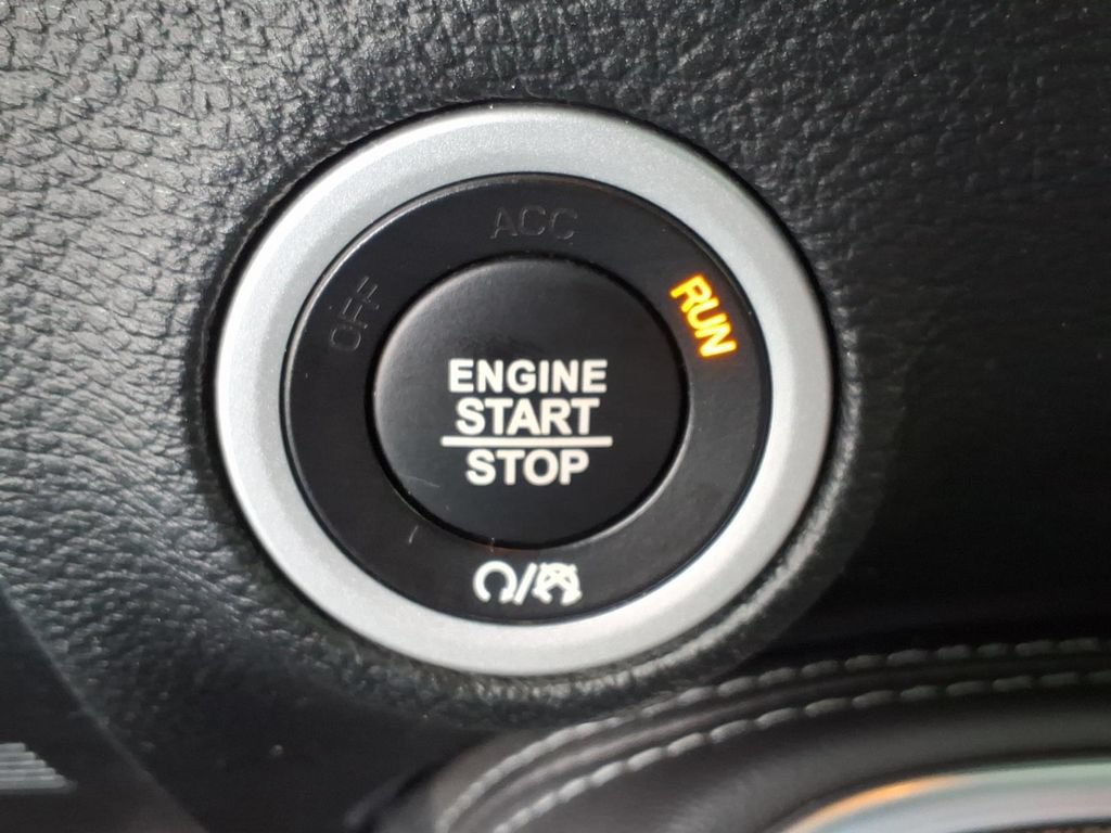 Used 2016 Dodge Challenger SXT Plus RWD image 26