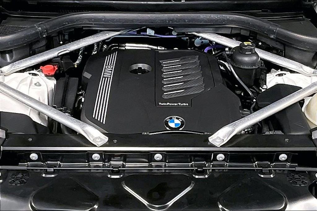 Used 2023 BMW X5 xDrive40i w/ Premium Package image 9