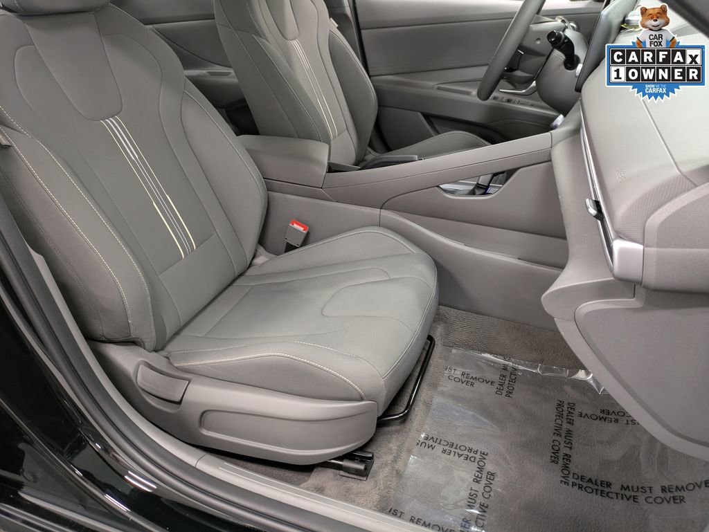 Used 2023 Hyundai Elantra SEL image 30