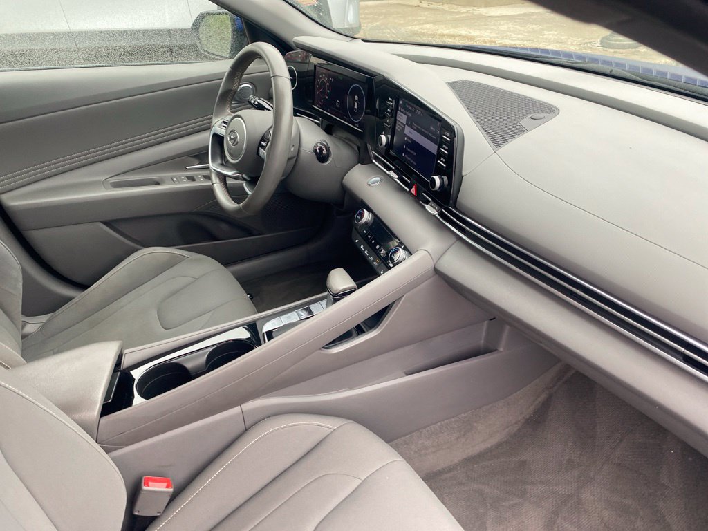 Used 2021 Hyundai Elantra SEL w/ Convenience Package FWD image 22