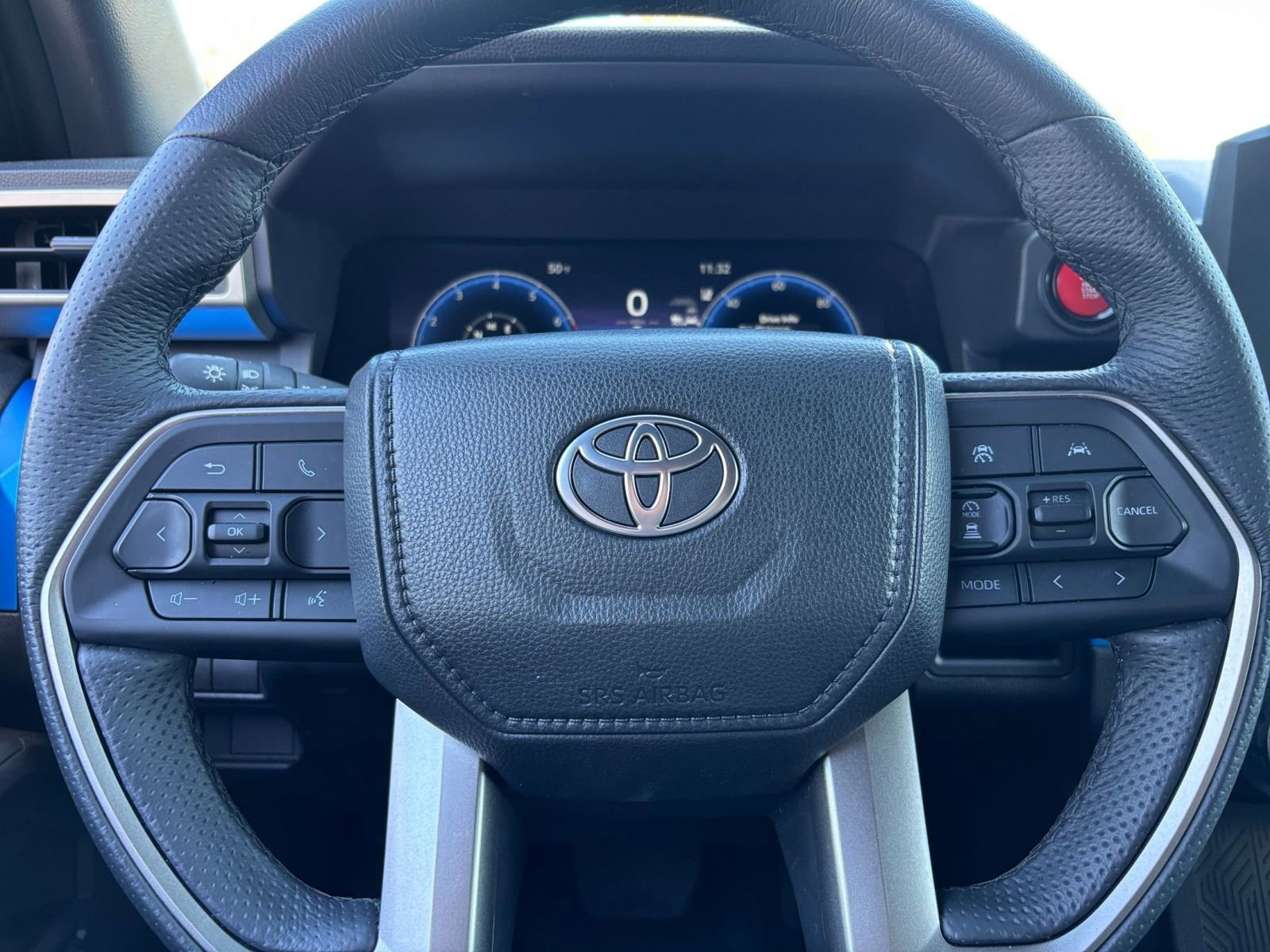 Used 2025 Toyota Tacoma TRD Off-Road image 29