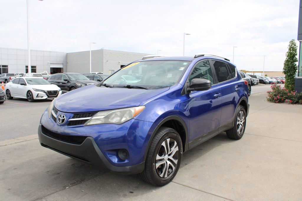 Used 2015 Toyota RAV4 LE image 3