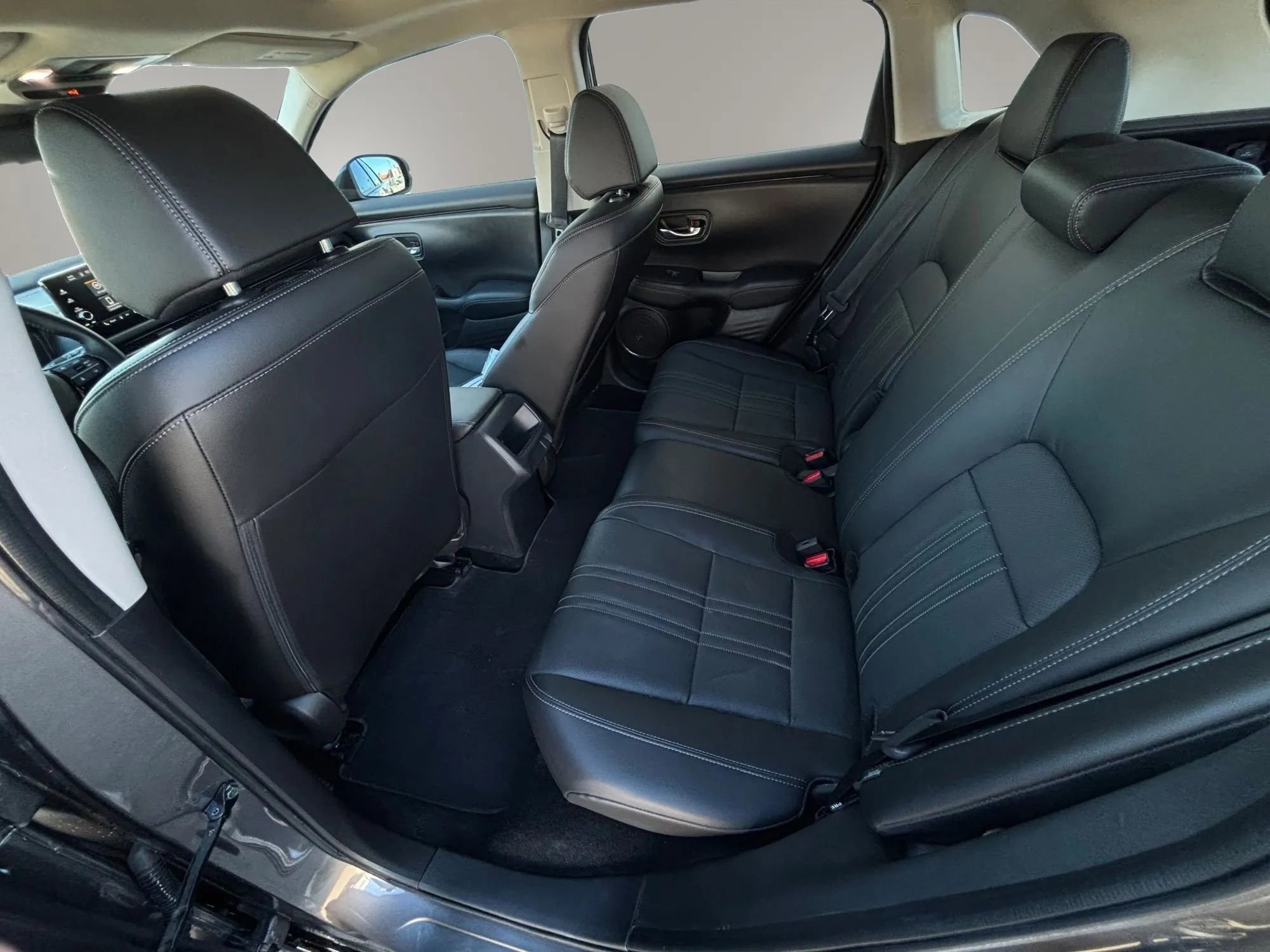 Used 2025 Honda HR-V EX-L image 19