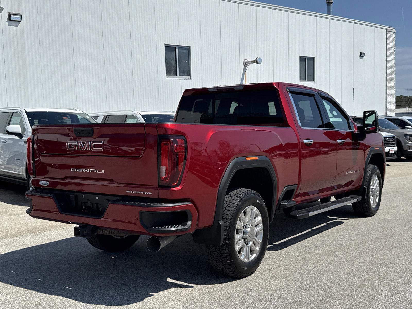 Used 2021 GMC Sierra 2500 Denali w/ Denali Ultimate Package AWD/4WD image 10