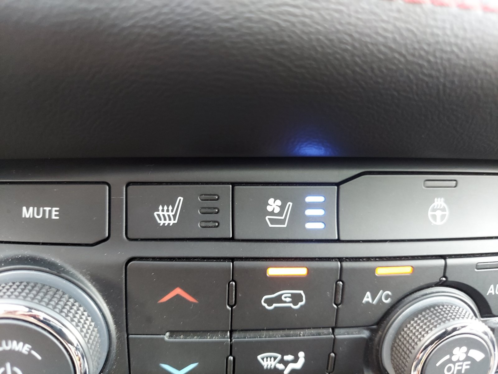 Certified 2023 Dodge Durango GT RWD image 26