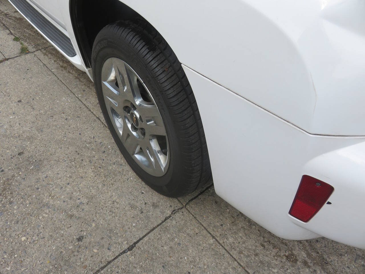 Used 2011 Chevrolet HHR LT FWD image 31