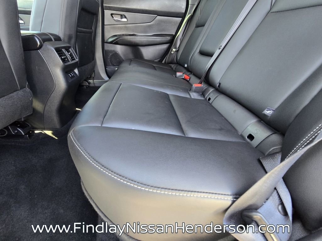 Used 2025 Nissan Murano SV image 11