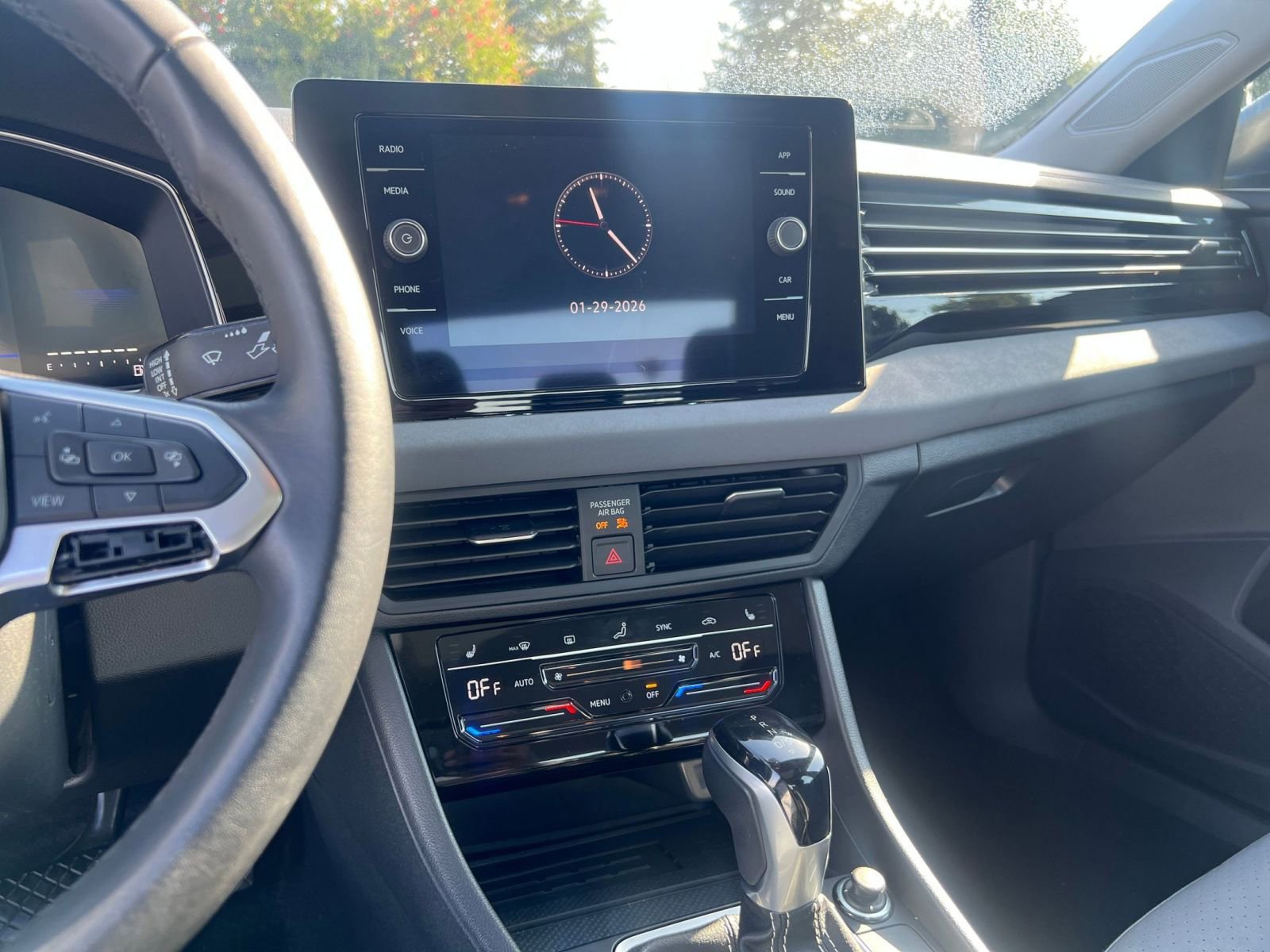 Used 2025 Volkswagen Jetta SE image 17