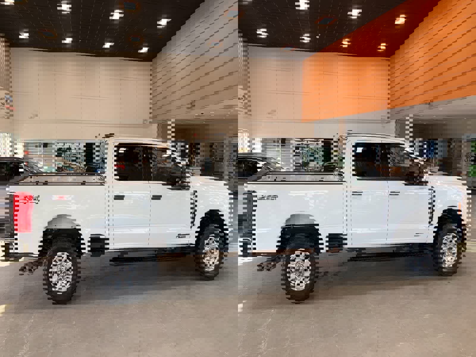 Used 2024 Ford F350 XLT image 4