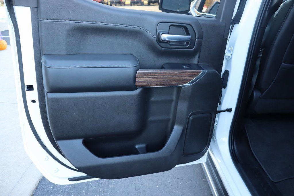 Used 2020 Chevrolet Silverado 1500 High Country w/ Technology Package image 30