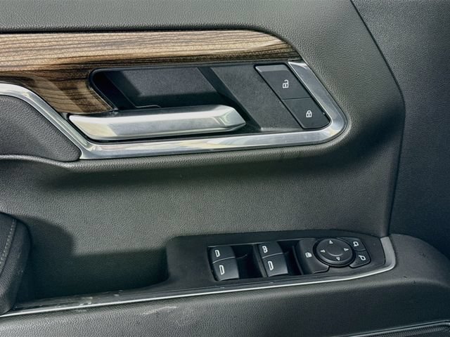 Used 2025 Chevrolet Silverado 1500 LT Trail Boss w/ Convenience Package II AWD/4WD image 19