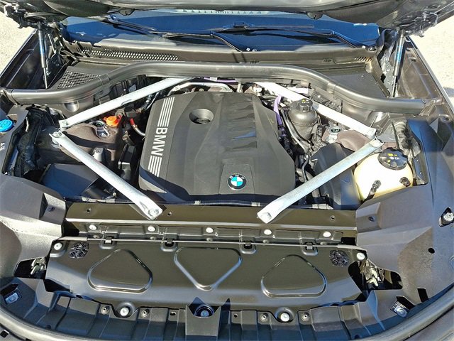Used 2024 BMW X7 xDrive40i w/ Premium Package image 28