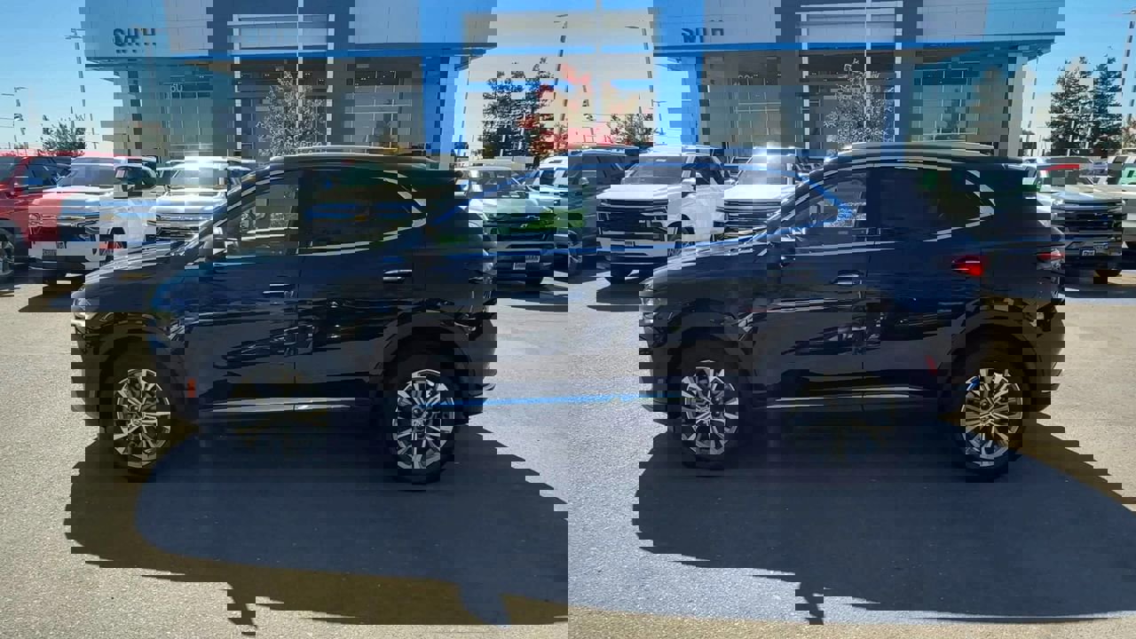 Used 2023 Buick Envision Preferred image 4