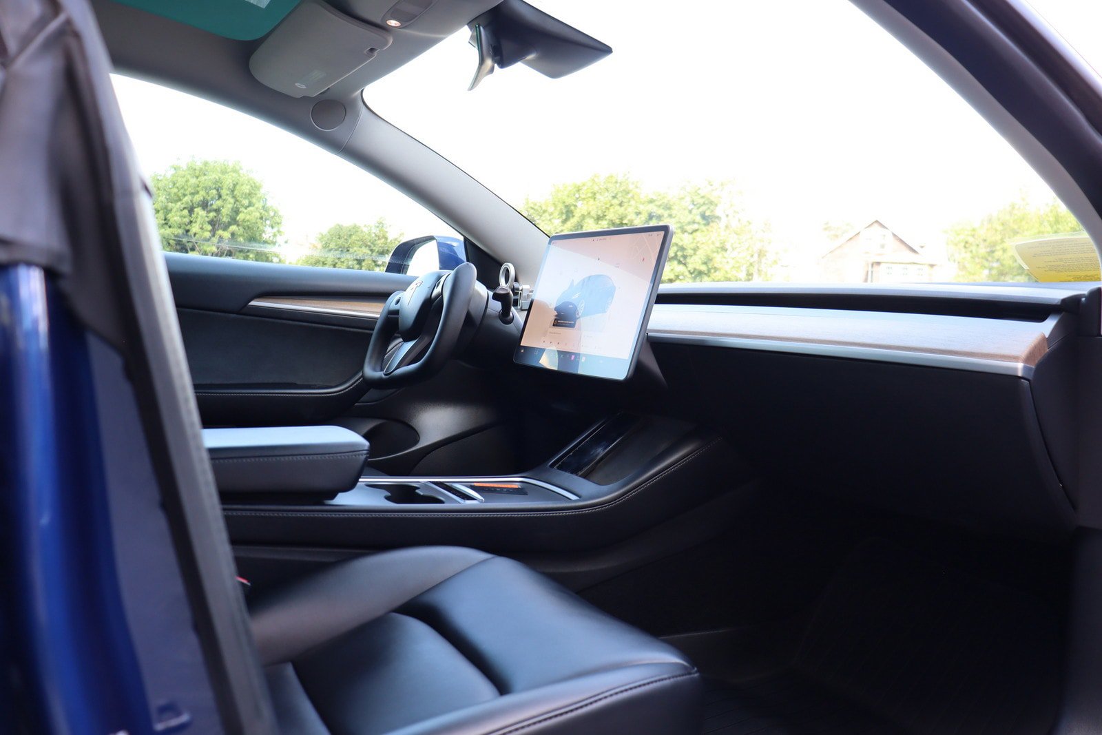 Used 2022 Tesla Model 3 Standard Range RWD image 17