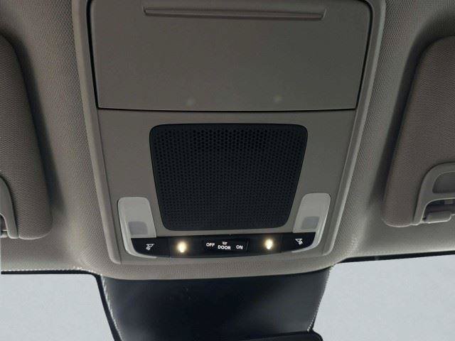 Used 2025 Honda Pilot EX-L image 35