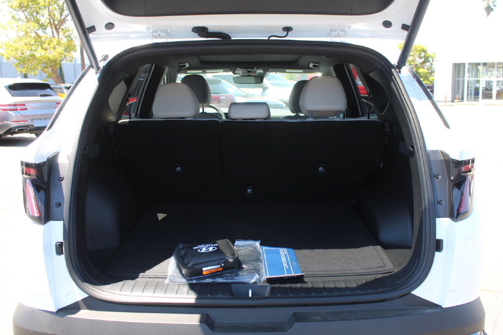 New 2026 Hyundai Tucson Limited AWD/4WD image 10