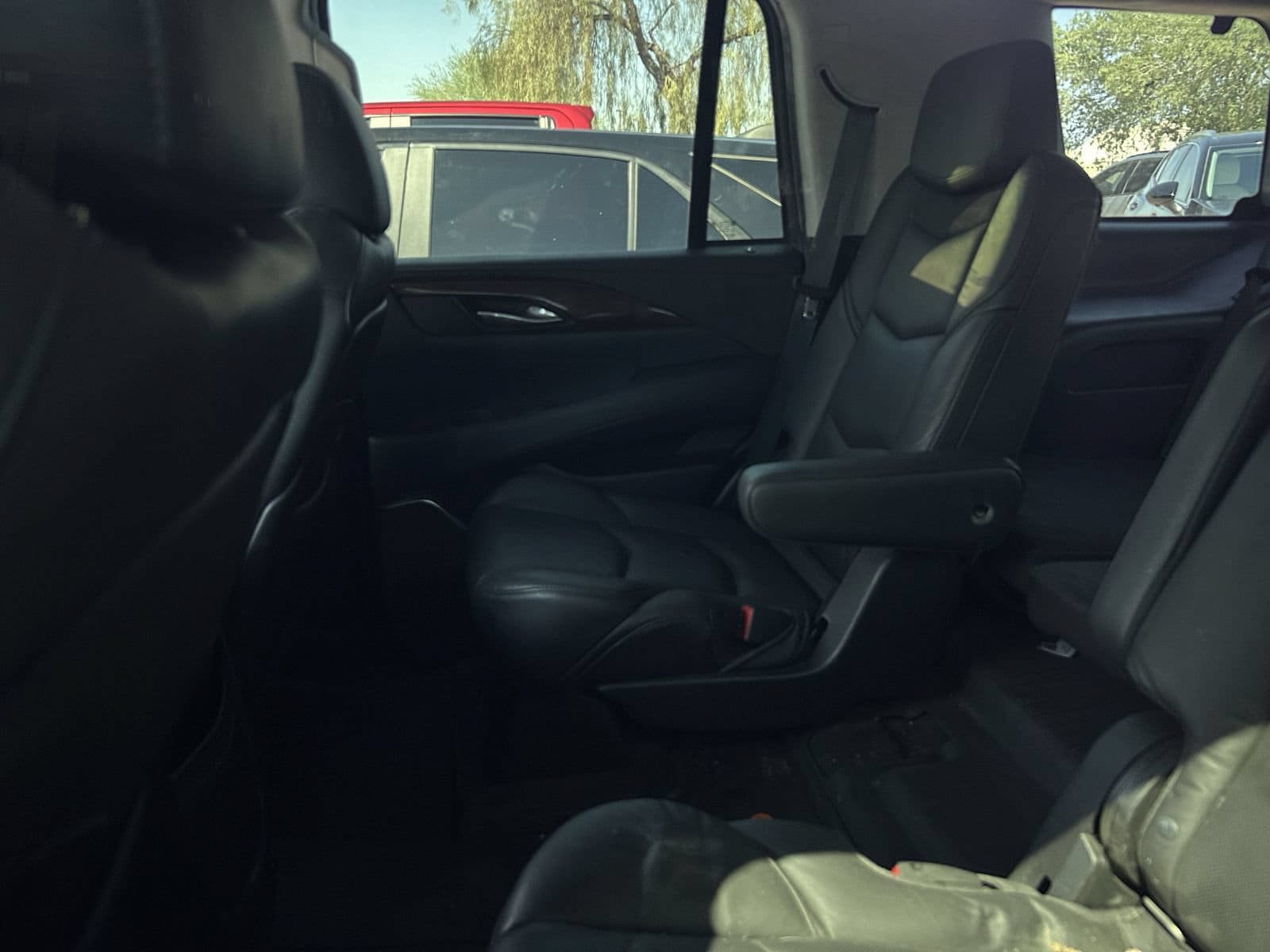 Used 2018 Cadillac Escalade Premium Luxury RWD image 9