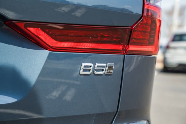 New 2026 Volvo XC60 B5 Plus w/ Climate Package image 8