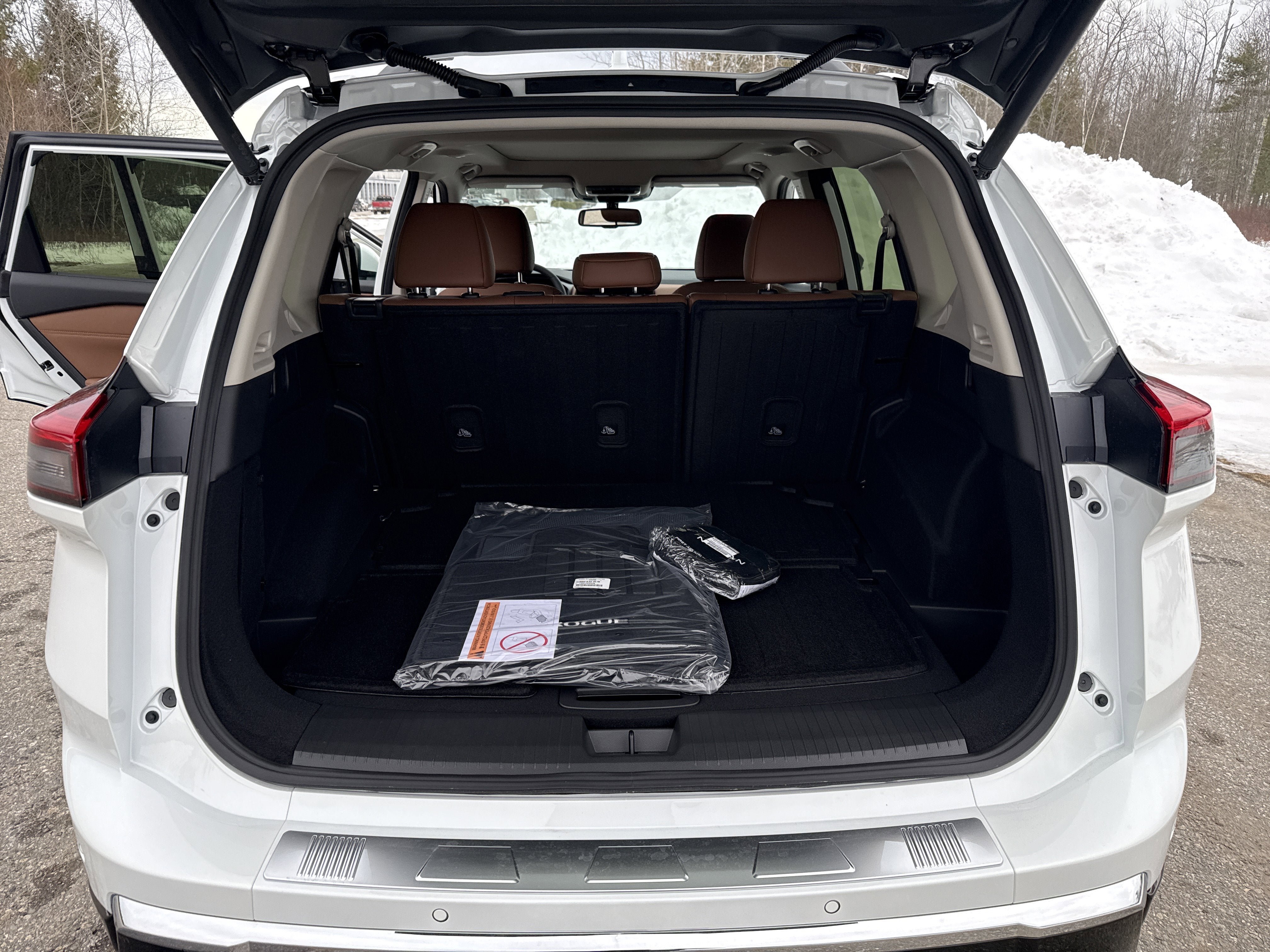 New 2026 Nissan Rogue Platinum w/ Platinum Premium Package AWD/4WD image 16