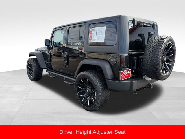 Used 2012 Jeep Wrangler Unlimited Rubicon w/ Connectivity Group image 5