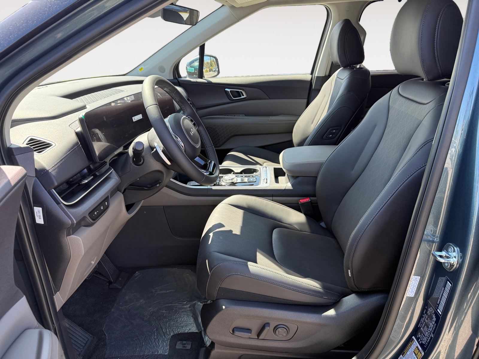 New 2026 Kia Carnival SX FWD image 10