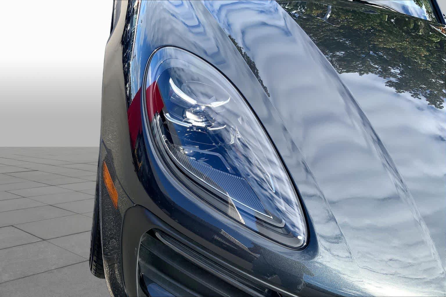 Used 2026 Porsche Macan AWD/4WD image 26