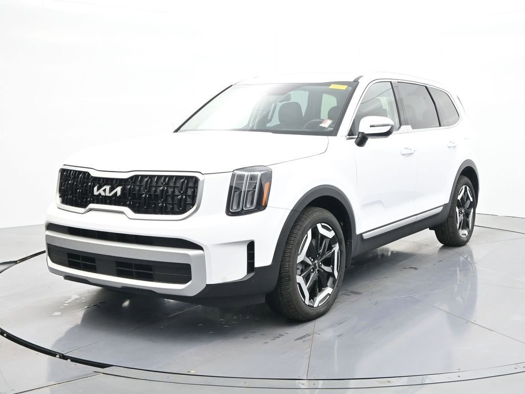 Used 2024 Kia Telluride EX w/ EX Captain's Chair Package