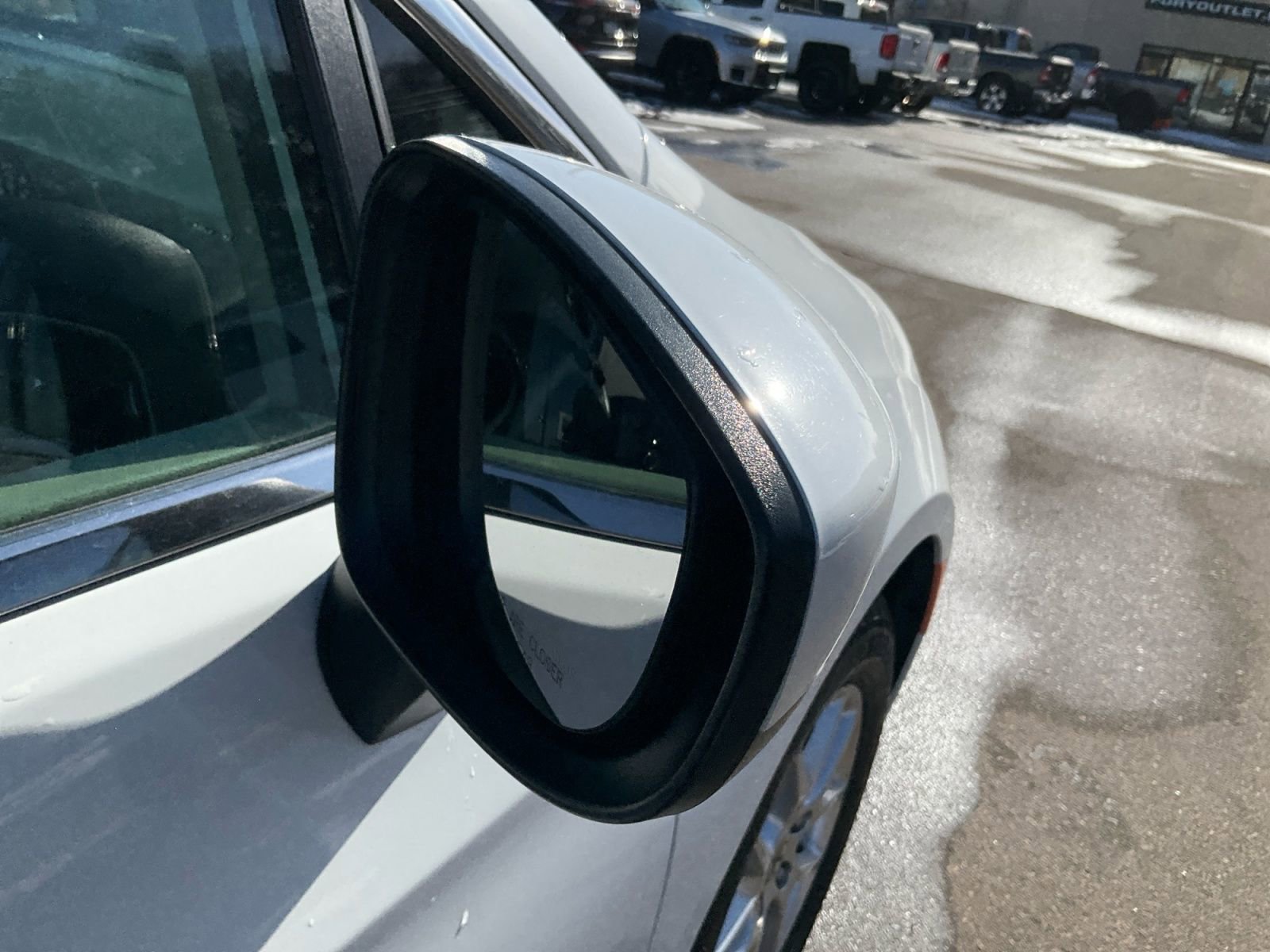 Used 2022 Chrysler Voyager LX image 27