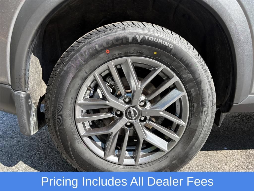 Used 2023 Nissan Rogue S AWD/4WD image 27