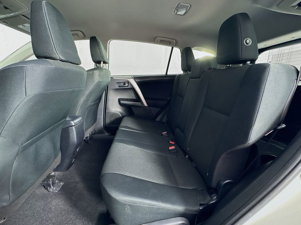 Used 2017 Toyota RAV4 LE image 18