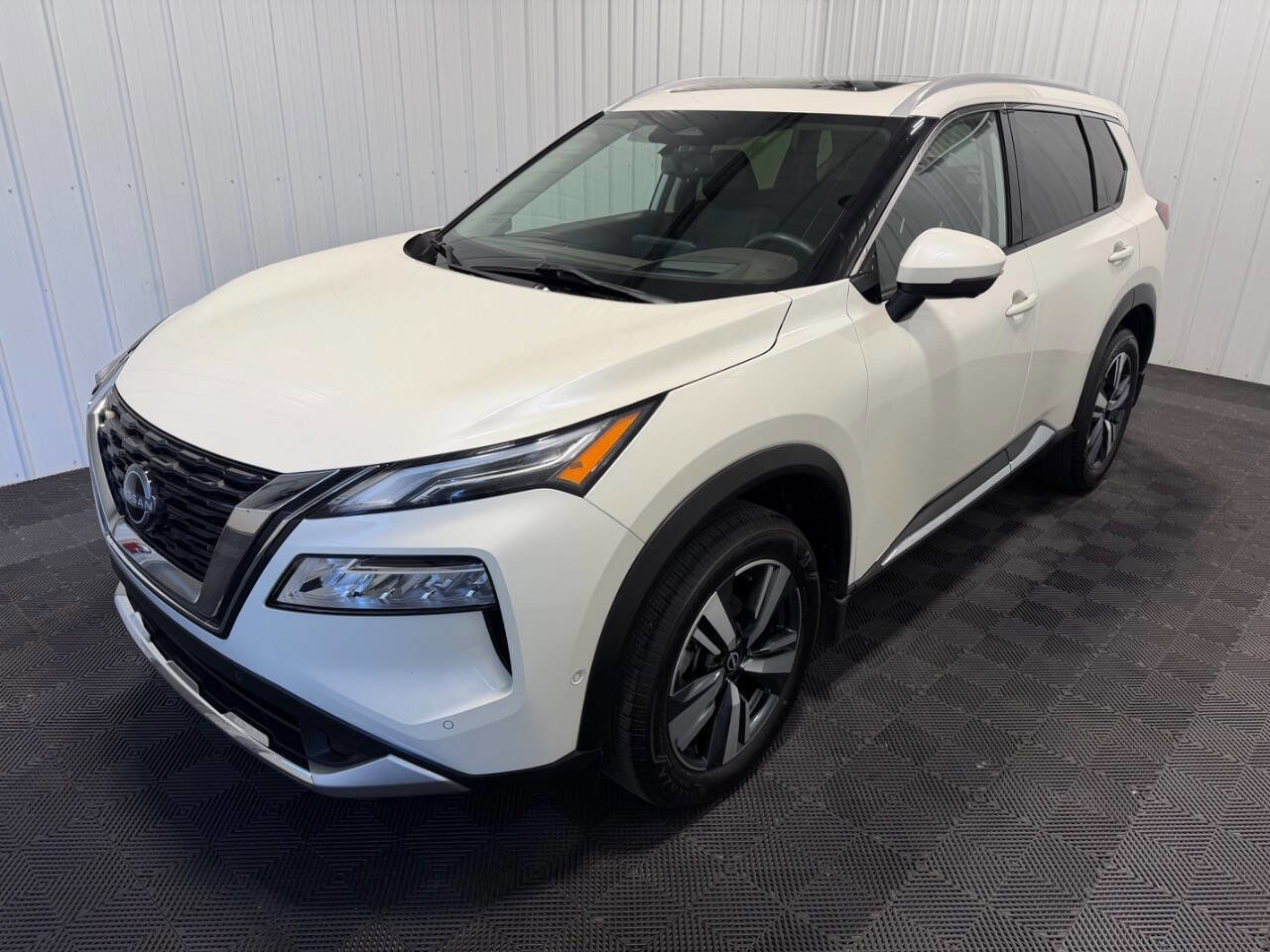 Used 2023 Nissan Rogue Platinum AWD/4WD video 1