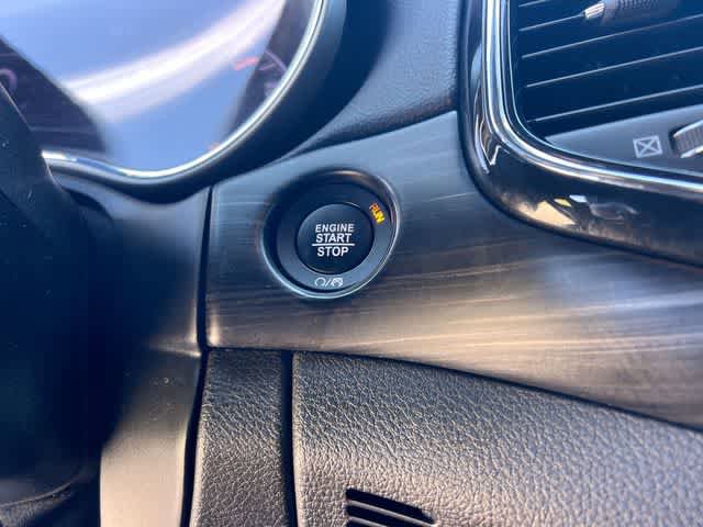 Used 2021 Jeep Grand Cherokee Laredo X RWD image 28