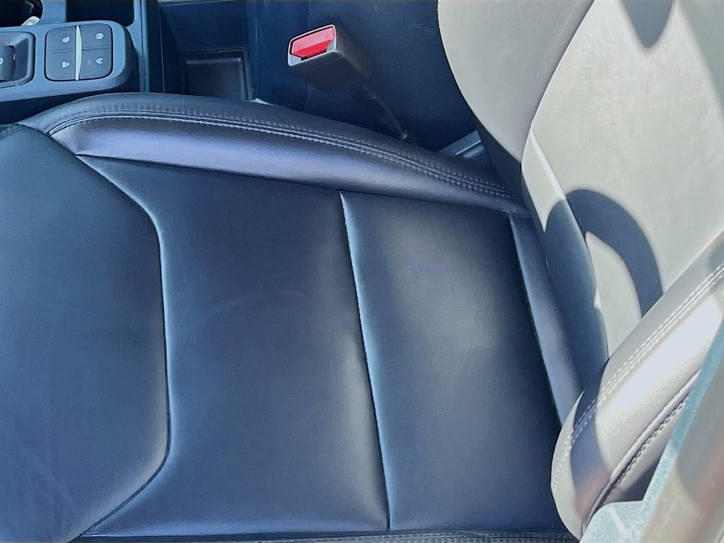 Used 2024 Ford Maverick Lariat w/ Black Appearance Package image 20