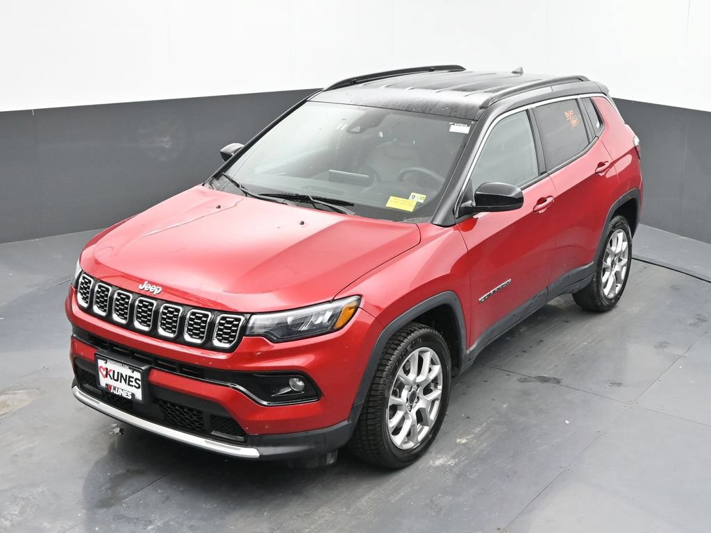 Used 2025 Jeep Compass Limited AWD/4WD image 24