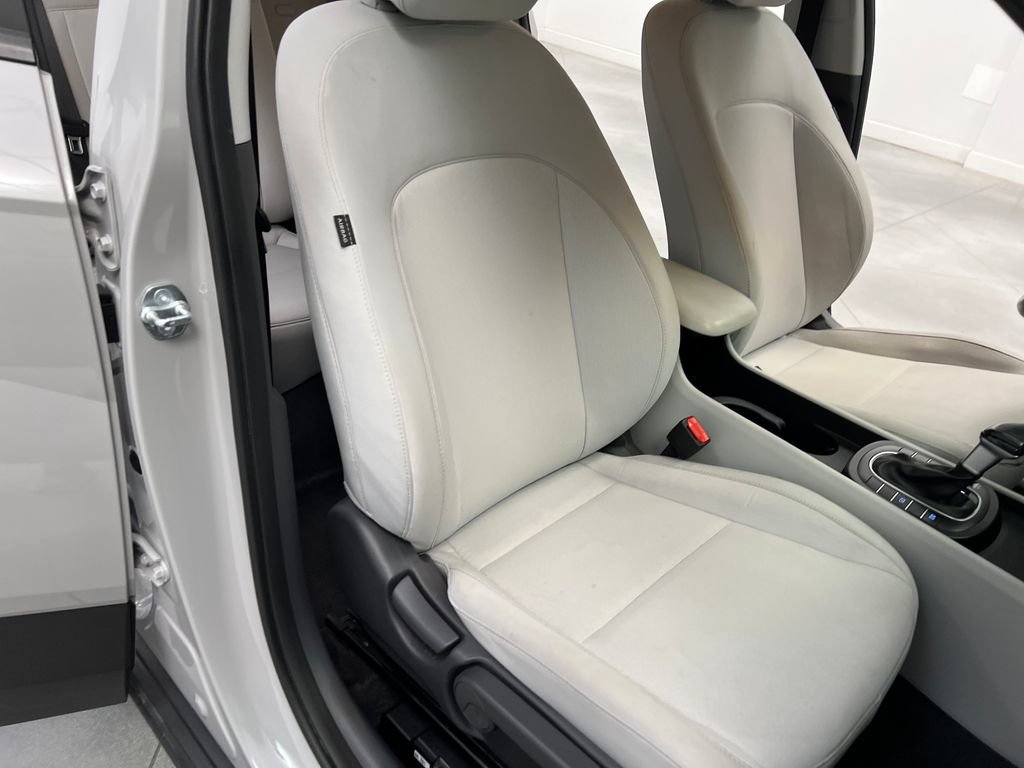 Used 2025 Hyundai Kona SEL FWD image 28