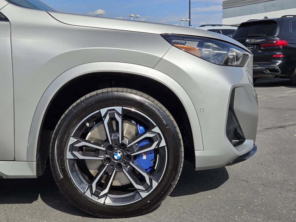 Certified 2025 BMW X1 M35i w/ Shadowloine Package AWD/4WD image 11