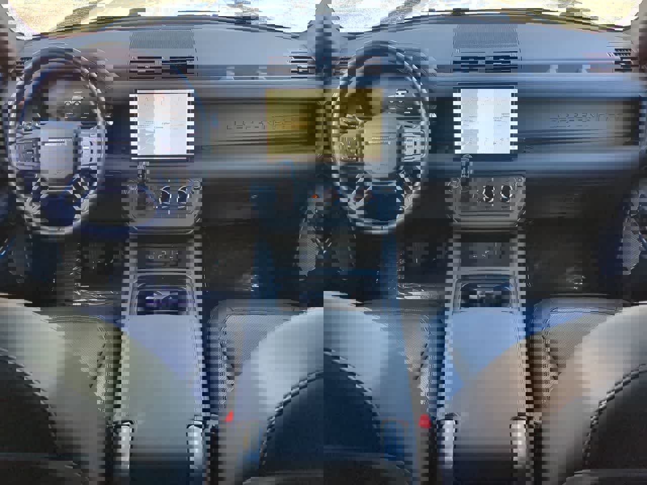 Used 2024 Land Rover Defender 130 X-Dynamic SE image 15